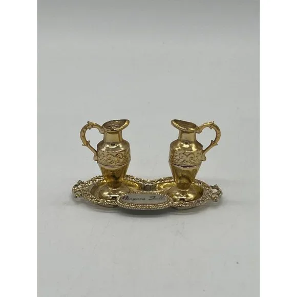 Mini Niagra Falls Souvenir Elegant Jar Salt and Pepper Shakers w/Tray - Picture 2 of 6